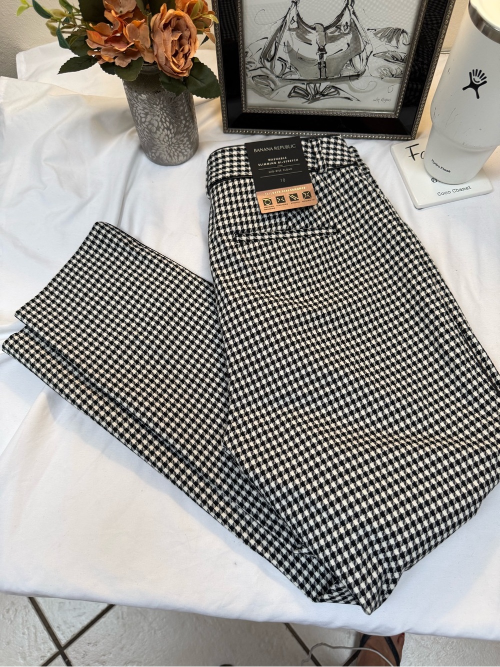 Banana Republic Black & White Houndstooth Slim Straight Pants Size 10